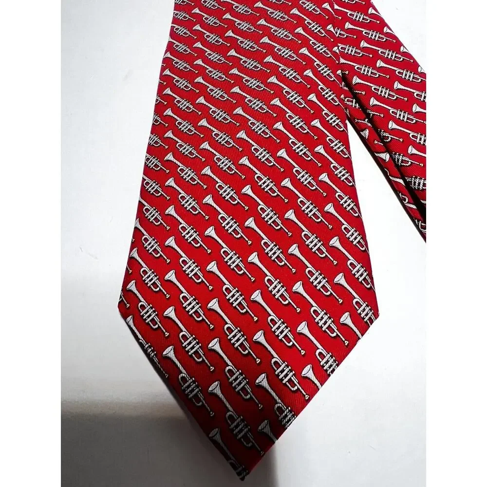 Vineyard Vines NWT 100% Silk Kentucky Derby Tie Red Bugle